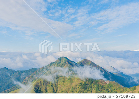 天狗岳の紅葉 57109725