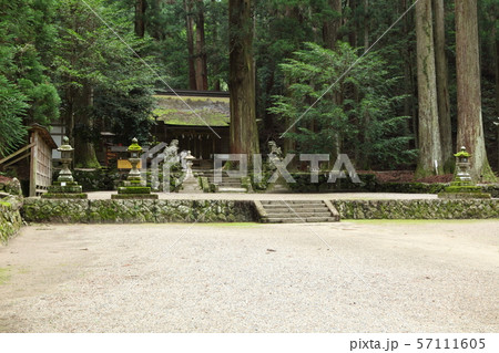 室生龍穴神社 57111605