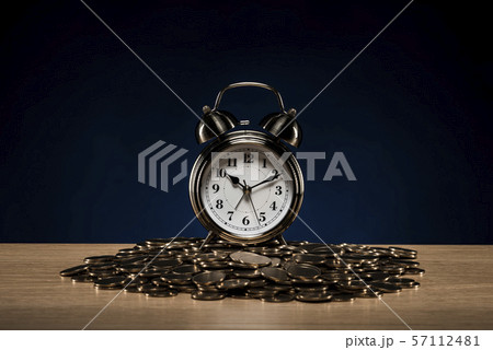 時間とお金 57112481