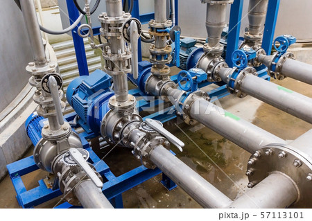 Water pump station and pipeline on roof deck of water tank for industrial work Water pump station and pipeline on roof deck of water tank for industrial work 57113101