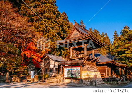 Vibrant colourful maple tree and Shoro bell tower 57113717
