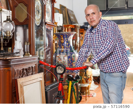 man collector views retro bike man collector views retro bike 57116590