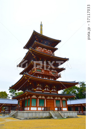 薬師寺の「西塔」（奈良県奈良市西ノ京町） 57117033