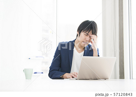 男性　疲労 57120843