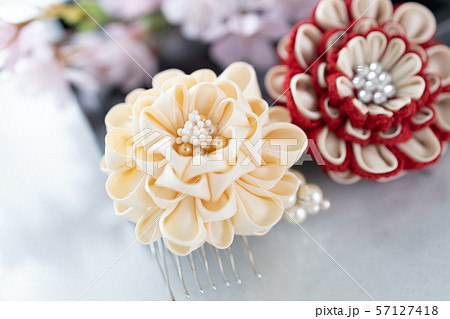 つまみ細工の簪 つまみ細工の簪 57127418