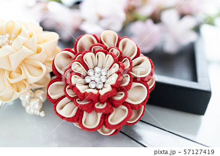 つまみ細工の簪 つまみ細工の簪 57127419