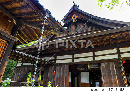 【山梨県】初夏の放光寺　本堂 57134684