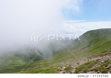 上富良野岳への登山道（十勝岳温泉から） 57143598