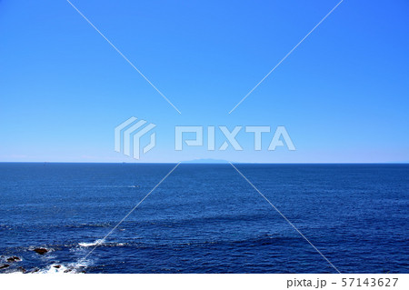 城ヶ島公園から望む相模湾 城ヶ島公園から望む相模湾 57143627