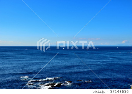 城ヶ島公園から望む相模湾 57143656