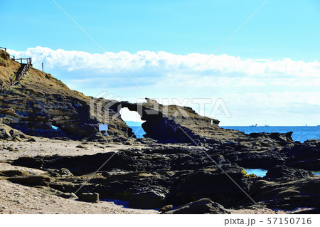 城ヶ島馬の背洞門 57150716