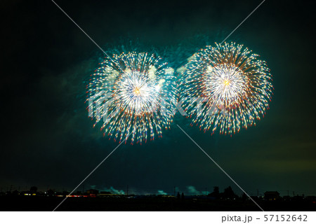 日本の風景「花火大会」 日本の風景「花火大会」 57152642