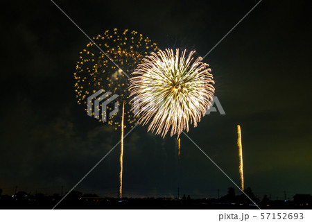 日本の風景「花火大会」 57152693
