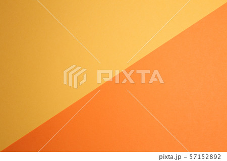 二色のカラーペーパー背景 二色のカラーペーパー背景 57152892