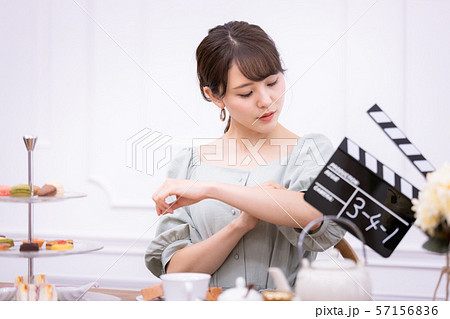 女優 映画撮影 カチンコ 女優 映画撮影 カチンコ 57156836