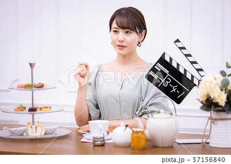 女優 映画撮影 カチンコ 女優 映画撮影 カチンコ 57156840