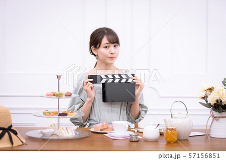 女優 映画撮影 カチンコ 女優 映画撮影 カチンコ 57156851