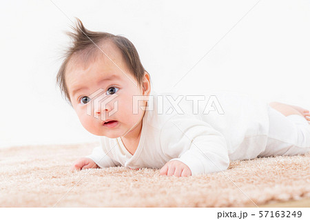 赤ちゃん 赤ちゃん 57163249