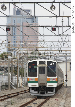 新前橋電車区に留置中の211系の写真素材 [57165679] - PIXTA