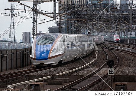 北陸新幹線E7系（編成写真） 57167437