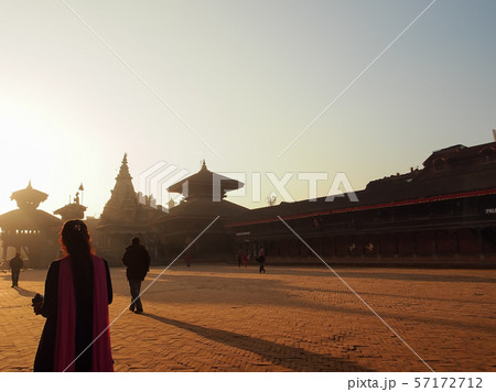 ネパール・バクタプル 早朝のダルバール広場 / Durbar Square, Bhaktapur 57172712