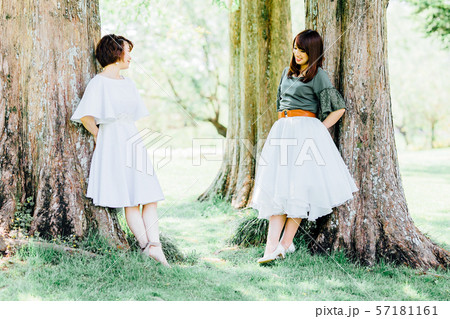 女性　ポートレート 57181161