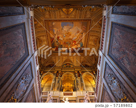 美術歴史博物館　天井 57189802