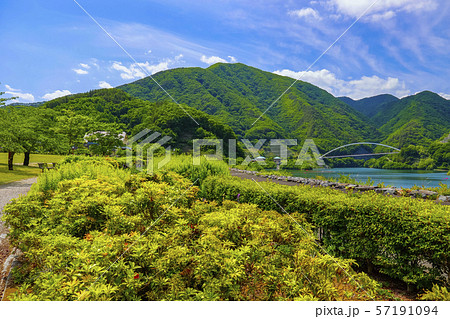 【山梨県】みずがき湖ビジターセンターからの眺望 【山梨県】みずがき湖ビジターセンターからの眺望 57191094