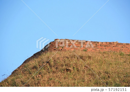 パハルプールの仏教寺院遺跡群 57192151