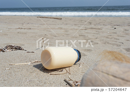 プラスチック ごみ 砂浜 環境問題 海 プラスチック ごみ 砂浜 環境問題 海 57204647