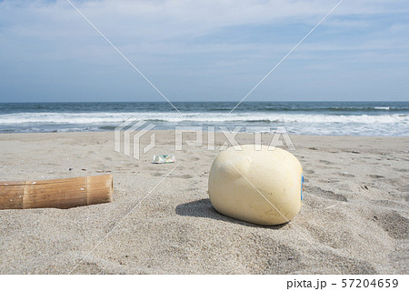 プラスチック ごみ 砂浜 環境問題 海 プラスチック ごみ 砂浜 環境問題 海 57204659
