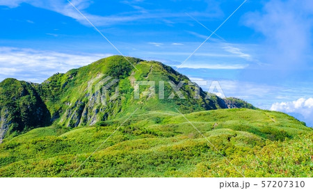 雨飾山登山 (笹平と雨飾山) 雨飾山登山 (笹平と雨飾山) 57207310