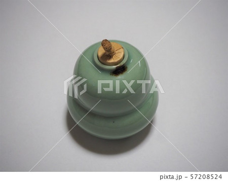 茶箱点前で使う金平糖が入った振出し 57208524