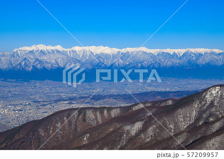 王ヶ鼻から望むアルプス 厳冬の美ヶ原 王ヶ鼻から望むアルプス 厳冬の美ヶ原 57209957