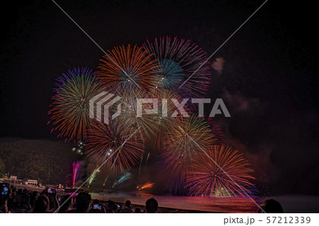 花火 カラフル 花火 カラフル 57212339