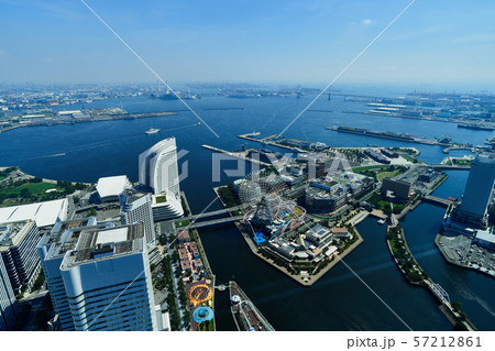 横浜港とみなとみらいの風景 横浜港とみなとみらいの風景 57212861