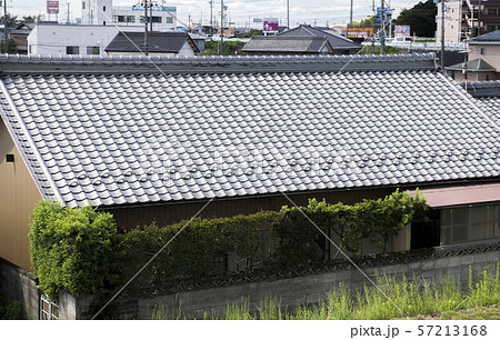 日本家屋 屋根瓦の写真素材