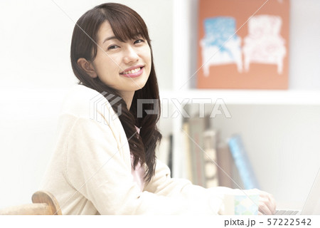 在宅ワーク テレワーク 女性 働き方改革 ライフスタイル 在宅ワーク テレワーク 女性 働き方改革 ライフスタイル 57222542