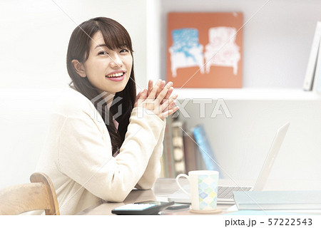 在宅ワーク テレワーク 女性 働き方改革 ライフスタイル 在宅ワーク テレワーク 女性 働き方改革 ライフスタイル 57222543