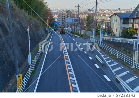 神奈川県川崎市多摩区枡形4丁目(東生田緑地)から北西側の浄水場通りと枡形1丁目方面を見る 57223342