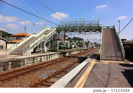 両毛線山前駅の跨線橋 57224384