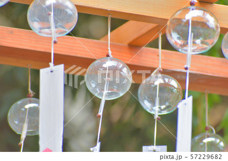 透明な風鈴 透明な風鈴 57229682