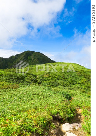 雨飾山登山 (笹平と雨飾山) 雨飾山登山 (笹平と雨飾山) 57235393