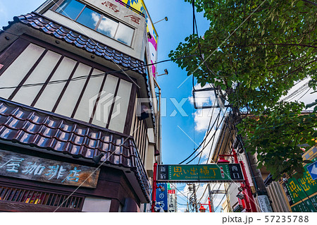 新宿駅周辺の風景（2019年9月） 57235788