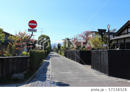 弘前市仲町の街並み(青森県) 弘前市仲町の街並み(青森県) 57238328