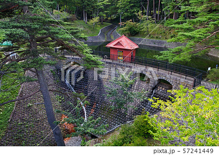 【青森県・国指定重要文化財】旧大湊水源地水道施設 沈澄池堰堤 57241449