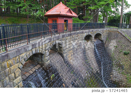 【青森県・国指定重要文化財】旧大湊水源地水道施設 沈澄池堰堤 57241465