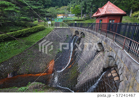 【青森県・国指定重要文化財】旧大湊水源地水道施設 沈澄池堰堤 57241467