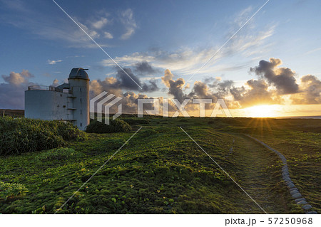 波照間島の夜明け 星空観測タワー 波照間島の夜明け 星空観測タワー 57250968