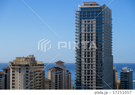 午前9時頃のトランプ インターナショナル ホテル ワイキキの外観 57251057